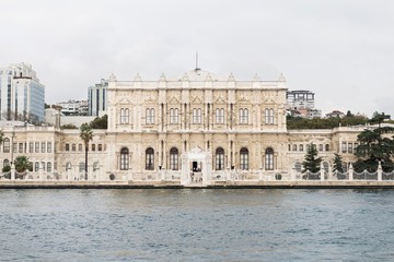 Fototapeta na wymiar Dolmabahce palace. Dolmabahçe Palace