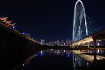 Obraz premium Kanał Dallas Skyline