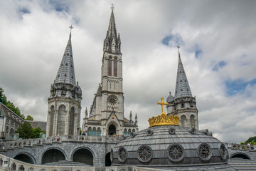 Fototapeta na wymiar Our Lady of Lourdes Basilica in Lourdes, France.