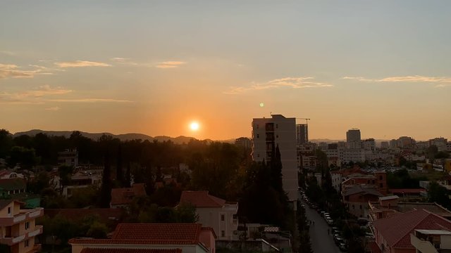 Tramonto a Tirana