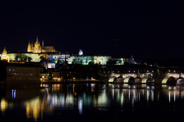 Castillo de Praga de noche