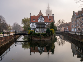 Obraz premium Miller's House (Dom Mlynarza) on Raduni Canal in Gdansk., Poland 