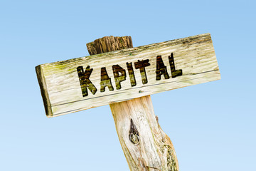 Schild 329 - Kapital