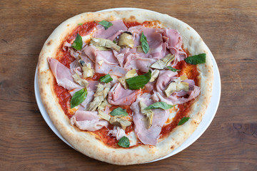 Ham and artichoke Pizza