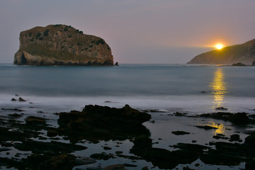faro matxitxako noche