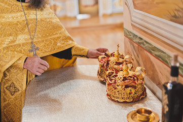 The priest is crowned with the clothes of the crown 1872.