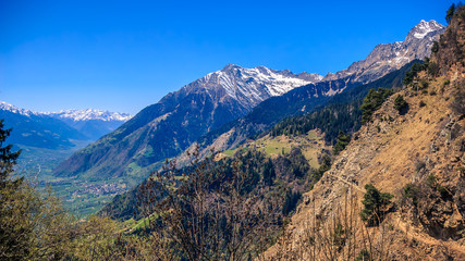 Fototapeta na wymiar Beautiful alpine view near Meran - Dolomites - Italy