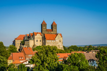 Fototapeta na wymiar Quedlinburg Schlossberg mit Stiftskirche