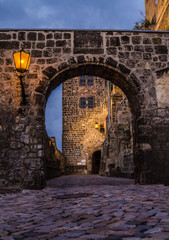 Quedlinburg Tor zum Schlossberg am Abend