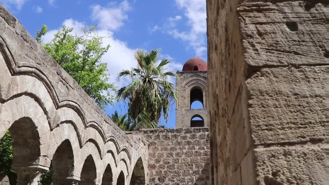 CHIESA DI SAN GIOVANNI DEGLI EREMITI - PALERMO
