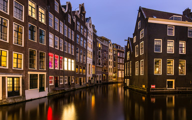 Naklejka premium Dutch houses in Amsterdam
