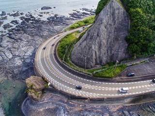 海沿いの道路