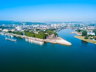 Fototapeten Koblenz city skyline in Germany © saiko3p