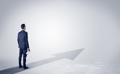 Obraz premium Man with object in his hand on the direct way to success