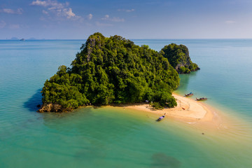 Beautiful remote tropical islands in the Gulf of Thailand (Koh Nok)