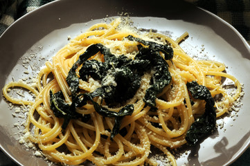 Spaghetti al cavolo nero Cucina italiana Col crespa Kale Boerenkool groente ft81029243 Pasta...