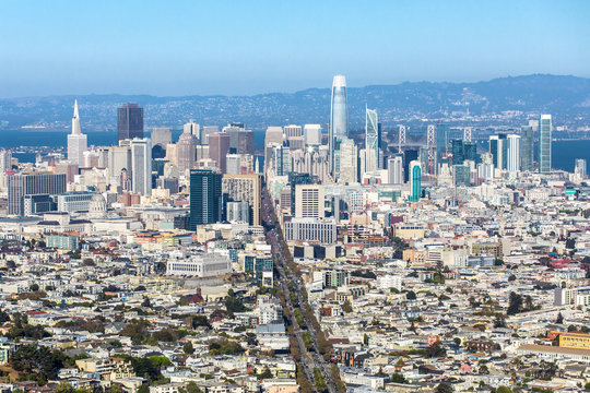 San Francisco downtown skyline from Twin Peaks, California, USA