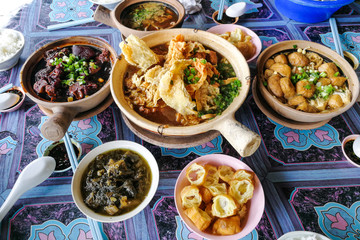 Bak Kut Teh, stewed pork in herbal soup.