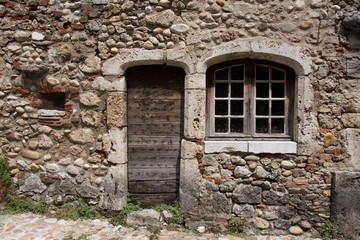 Fototapeta na wymiar Vecchia porta in Bretagna, Francia