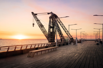 Fototapeta premium Muelle Vergara Pier at sunset - Vina del Mar, Chile