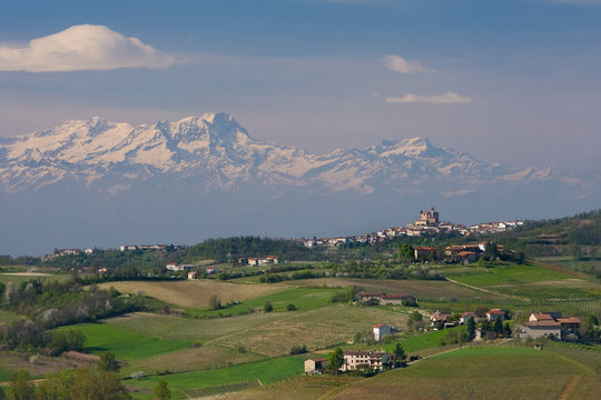 The church and the village of Treville and the Monte Rosa mountain range in the background, Monferrato, Piedmont, Italy, Europe
