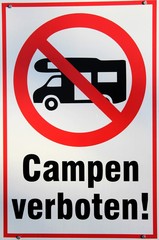 Verkehrsschild Campen verboten