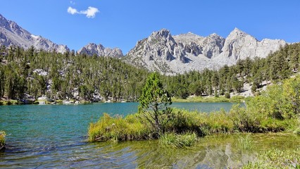 Fototapeta na wymiar High Sierra Lake