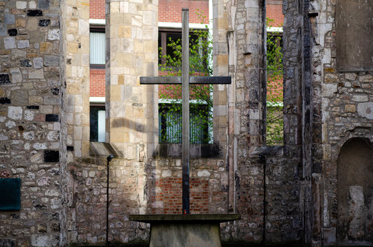Alamy cross