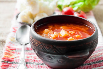 Tomato soup with cabbage and cauliflower