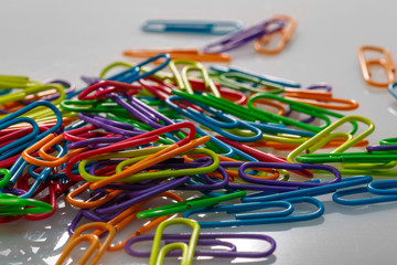 Color clips scattered on the table