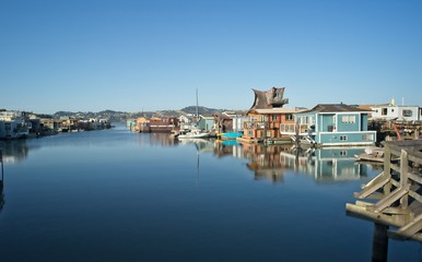 Fototapeta na wymiar The sausalito, California houseboat community