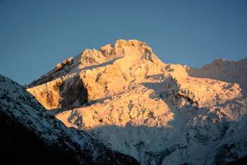 The highest mountain in New Zealand Mount Cook in the morning