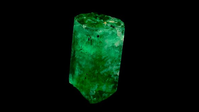 esmeraldas gigantes cristales emerald gemstone gemas piedras preciosas diamantes verdes granate zafiro rub&iacute;	