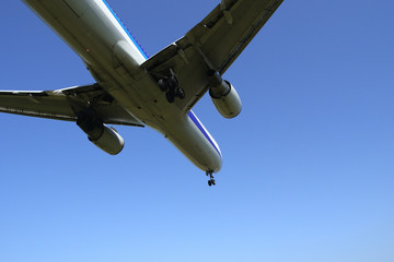 旅客機B767 着陸