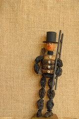 Pflaumentoffel M&auml;nnchen aus getrockneten Pflaumen Spezialit&auml;t und Souvenir aus Dresden