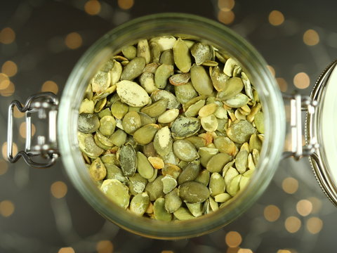 Zdrowa żywność - Dynia - pestki dyni w słoiku