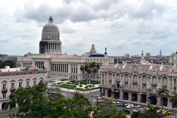 Fototapeta premium havana park central and el capitolio
