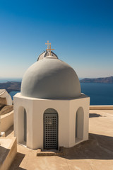 Fototapeta na wymiar typical Santorini church in Greece in the Cyclades