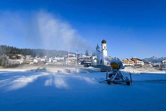 Kunstschnee Winter in Seefeld in Tirol