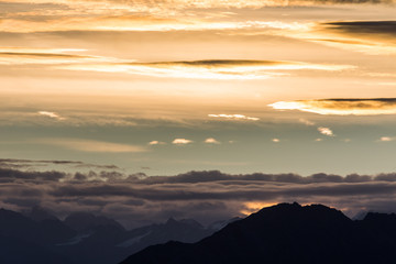 Die wunderschöne Welt des herbstlichen Wallis - Schweiz