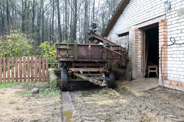Farm wagon with manure