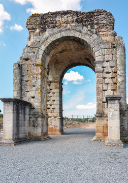 Arte romano en Espa&ntilde;a, Arco de triunfo de C&aacute;parra, C&aacute;ceres, Extremadura, 