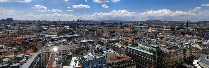 Obraz premium View on Vienna from St. Stephen's Cathedral