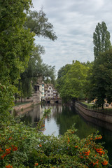 Fototapeta na wymiar Ein Spaziergang durch Straßburg in Frankreich im Spätsommer