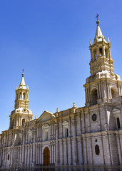 Fototapeta na wymiar The Basilica Cathedral of Arequipa in Plaza de Armas, Peru, South America.