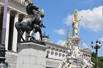 Fototapeta premium Austrian Parliament with Statue of Athena