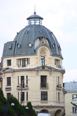 Obraz premium Old houses and their details in ancient Bucharest. Old architecture. Today's shooting