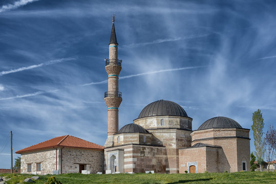 Şeyh S&uuml;caeddinK&uuml;lliyesi und T&uuml;rbesi
