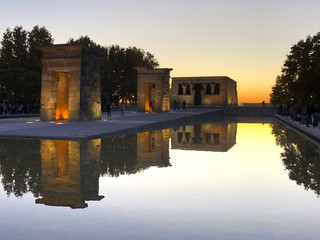Obraz premium REFLEJOS AL ATARDECER