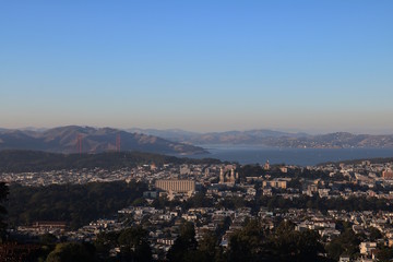 Fototapeta na wymiar San Francisco am Abend vom Twin Peaks Aussichtspunkt